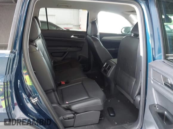 ✅ 2019 Volkswagen Atlas SE • VIN: 1V2LR2CAXKC605369 • Lot: 39617117. Listed on IAAI with 74,432 mi. Free auction sales archive from the USA and detailed vehicle history report at DreamBid. Image 8.