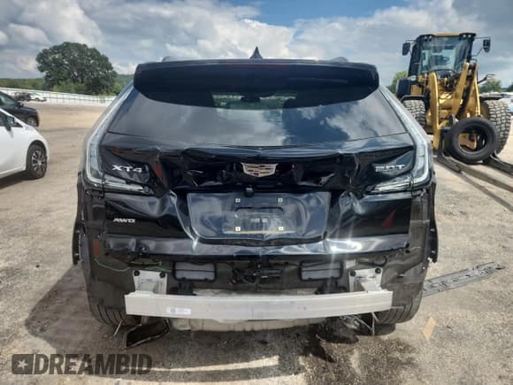 ✅ 2019 Cadillac XT4 AWD Sport • VIN: 1GYFZFR47KF108702 • Lot: 69672475. Wystawiony na Copart z przebiegiem 81 397 mil. Bezpłatny archiwum sprzedaży aukcyjnych z USA i szczegółowy raport historii pojazdu na DreamBid. Zdjęcie 6.