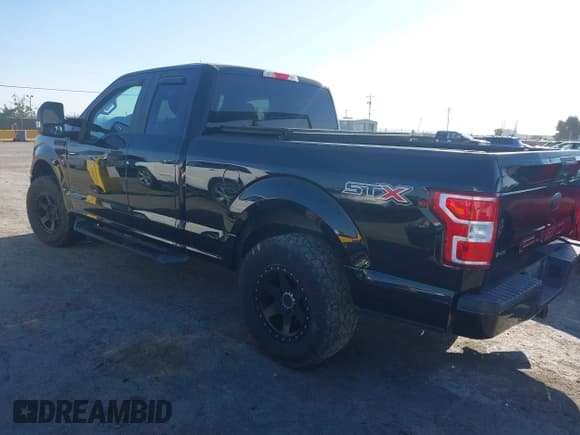 ✅ 2018 Ford F-150 XL • VIN: 1FTEX1CP2JKC54637 • Lot: 42520806. Wystawiony na IAAI z przebiegiem 79 730 mil. Bezpłatny archiwum sprzedaży aukcyjnych z USA i szczegółowy raport historii pojazdu na DreamBid. Zdjęcie 3.