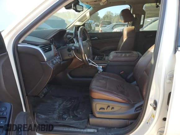 ✅ 2015 Chevrolet Suburban LTZ • VIN: 1GNSKKKC6FR697496 • Lot: 76989554. Wystawiony na Copart z przebiegiem 170 651 mil. Bezpłatny archiwum sprzedaży aukcyjnych z USA i szczegółowy raport historii pojazdu na DreamBid. Zdjęcie 7.