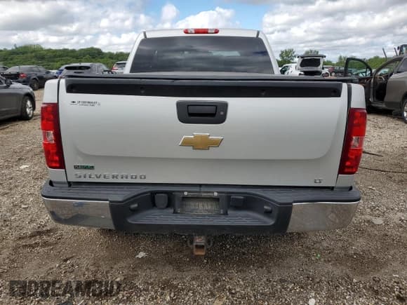 ✅ 2011 Chevrolet Silverado 1500 LT • VIN: 3GCPKSE3XBG240503 • Lot: 69306805. Wystawiony na Copart z przebiegiem 146 661 mil. Bezpłatny archiwum sprzedaży aukcyjnych z USA i szczegółowy raport historii pojazdu na DreamBid. Zdjęcie 6.