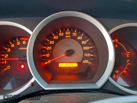 ✅ 2007 Toyota Tacoma PreRunner • VIN: 5TENX62N27Z461966 • Lot: 95422675. Listed on Copart with 252,977 mi. Free auction sales archive from the USA and detailed vehicle history report at DreamBid. Image 9.