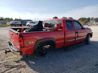 ✅ 2005 Chevrolet Silverado 1500 Z71 • VIN: 1GCEK19B15E247614 • Lot: 65492914. Wystawiony na Copart z przebiegiem Nie podano mil. Skorzystaj z bezpłatnego archiwum sprzedaży aukcyjnych z USA i zobacz szczegółowy raport historii pojazdu na DreamBid. Zdjęcie 3.