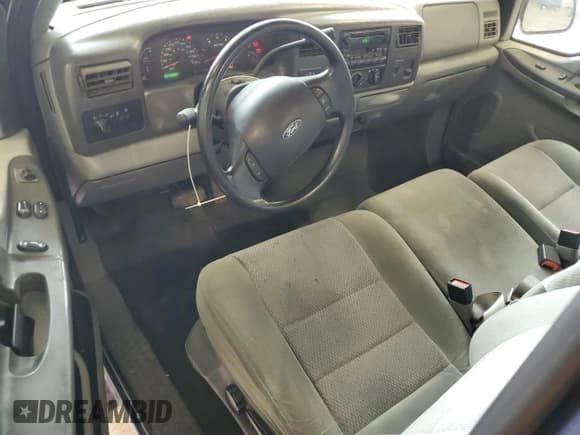 ✅ 2004 Ford F-250 • VIN: 1FTNF21SX4EA00015 • Lot: 58140825. Listed on Copart with 363,308 mi. Free auction sales archive from the USA and detailed vehicle history report at DreamBid. Image 8.