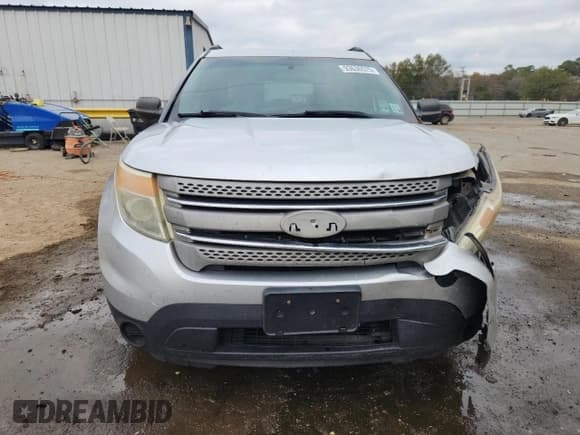 ✅ 2011 Ford Explorer • VIN: 1FMHK7B87BGA90844 • Lot: 93630575. Wystawiony na Copart z przebiegiem 286 121 mil. Bezpłatny archiwum sprzedaży aukcyjnych z USA i szczegółowy raport historii pojazdu na DreamBid. Zdjęcie 5.