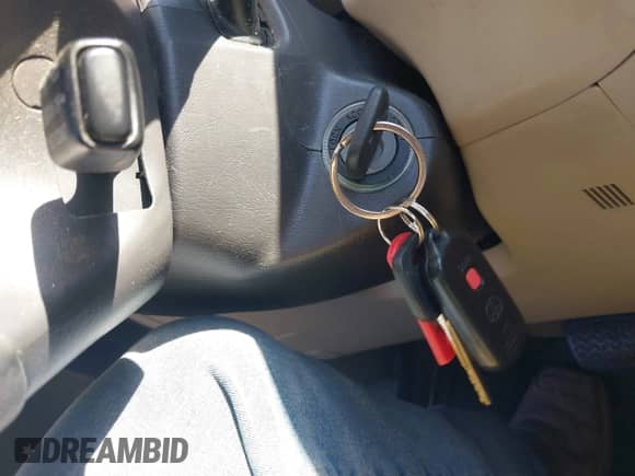 2002 Toyota Highlander Limited z VIN JTEGF21A720071324, wystawiony jako IAAI lot #43498329 z przebiegiem 268 551 mil mil oraz . Historia ofert i sprzedaży dostępna na DreamBid. Obrazek 11.