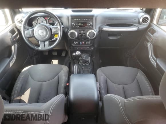 ✅ 2016 Jeep Wrangler Unlimited Rubicon • VIN: 1C4BJWFG1GL277987 • Lot: 60235135. Wystawiony na Copart z przebiegiem 164 622 mil. Bezpłatny archiwum sprzedaży aukcyjnych z USA i szczegółowy raport historii pojazdu na DreamBid. Zdjęcie 8.