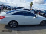 ✅ 2011 Mercedes-Benz E 350 • VIN: WDDKJ5GB3BF112274 • Lot: 43702973. Listed on IAAI with 96,821 mi. Free auction sales archive from the USA and detailed vehicle history report at DreamBid. Image 14.