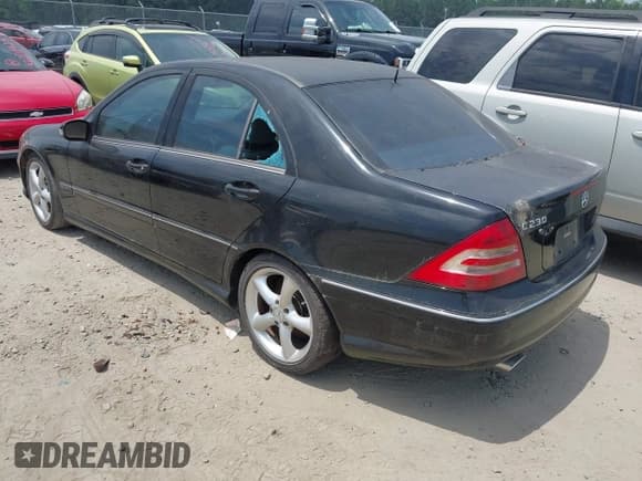 ✅ 2006 Mercedes-Benz C 230 Sport • VIN: WDBRF52H76F762025 • Lot: 42197195. Listed on IAAI with 186,275 mi. Free auction sales archive from the USA and detailed vehicle history report at DreamBid. Image 3.