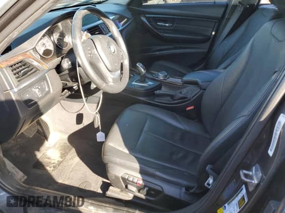 2015 BMW 3 Series 328d xDrive с VIN WBA3K5C58FK547510, выставлен на аукционе Copart как лот 46500745 с пробегом 98 833 миль миль и Списание • Salvage title. История ставок и продаж доступна на DreamBid. Изображение 7.