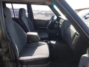 ✅ 2000 Jeep Cherokee • VIN: 1J4FF48S9YL203916 • Lot: 43690585. Listed on IAAI with 230,001 mi. Free auction sales archive from the USA and detailed vehicle history report at DreamBid. Image 5.