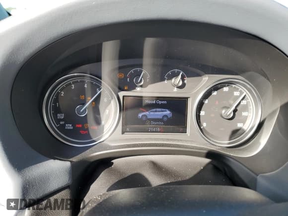 ✅ 2020 Buick Enclave Essence • VIN: 5GAERBKW2LJ163760 • Lot: 83180414. Listed on Copart with 21,418 mi. Free auction sales archive from the USA and detailed vehicle history report at DreamBid. Image 9.