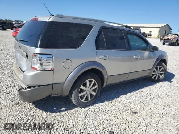 ✅ 2008 Ford Taurus X SEL • VIN: 1FMDK02W88GA42718 • Lot: 75595564. Listed on Copart with 154,846 mi. Free auction sales archive from the USA and detailed vehicle history report at DreamBid. Image 3.
