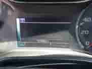 2017 Chevrolet Cruze LT z VIN 3G1BE6SM9HS519221, wystawiony jako IAAI lot #43561958 z przebiegiem 131 950 mil mil oraz . Historia ofert i sprzedaży dostępna na DreamBid. Obrazek 7.