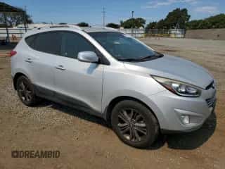 ✅ 2015 Hyundai Tucson SE • VIN: KM8JUCAG0FU047726 • Lot: 70631754. Wystawiony na Copart z przebiegiem 145 714 mil mil. Skorzystaj z bezpłatnego archiwum sprzedaży aukcyjnych z USA i zobacz szczegółowy raport historii pojazdu na DreamBid. Zdjęcie 4.