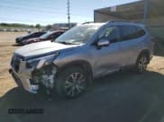 ✅ 2023 Subaru Forester Limited • VIN: JF2SKAPC5PH447638 • Лот: 83845105. Опубликован ранее на Copart с пробегом 14 267 миль. Бесплатный доступ к архиву аукционных продаж из США и подробный отчёт об истории автомобиля на DreamBid. Изображение 1.