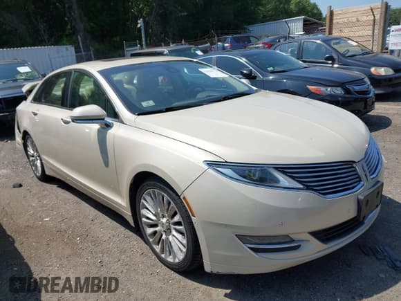✅ 2014 Lincoln MKZ Hybrid • VIN: 3LN6L2LU4ER810102 • Lot: 42994771. Listed on IAAI with 311,595 mi. Free auction sales archive from the USA and detailed vehicle history report at DreamBid. Image 1.