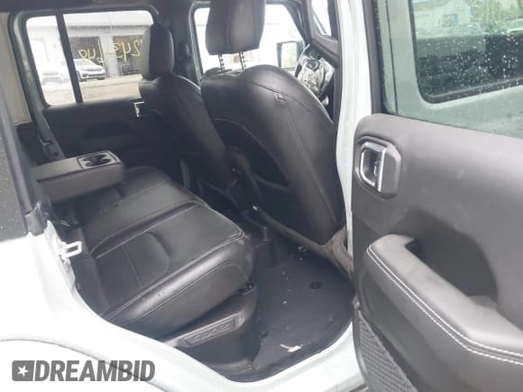 ✅ 2023 Jeep Wrangler Sahara • VIN: 1C4JJXP67PW604835 • Lot: 42431648. Listed on IAAI with 15,209 mi. Free auction sales archive from the USA and detailed vehicle history report at DreamBid. Image 8.