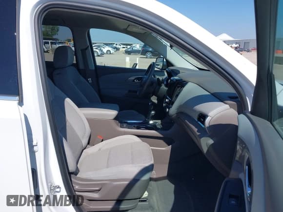 ✅ 2020 Chevrolet Traverse LT Cloth • VIN: 1GNERGKW4LJ115132 • Лот: 43346660. Опубликован ранее на IAAI с пробегом 61 404 миль. Бесплатный доступ к архиву аукционных продаж из США и подробный отчёт об истории автомобиля на DreamBid. Изображение 5.