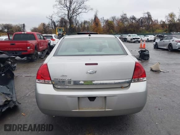 ✅ 2006 Chevrolet Impala LS • VIN: 2G1WB58K369136928 • Lot: 43737485. Listed on IAAI with 168,419 mi. Free auction sales archive from the USA and detailed vehicle history report at DreamBid. Image 16.