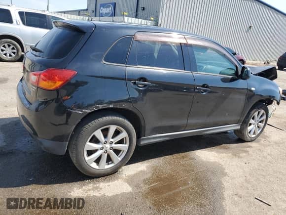 2015 Mitsubishi Outlander ES с VIN 4A4AP3AW7FE041721, выставлен на аукционе Copart как лот 80545725 с пробегом 266 294 миль миль и Списание • Salvage title. История ставок и продаж доступна на DreamBid. Изображение 3.