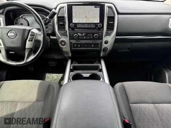 ✅ 2021 Nissan Titan SV • VIN: 1N6AA1EF2MN509484 • Lot: 50758485. Wystawiony na Copart z przebiegiem 33 195 mil. Bezpłatny archiwum sprzedaży aukcyjnych z USA i szczegółowy raport historii pojazdu na DreamBid. Zdjęcie 8.