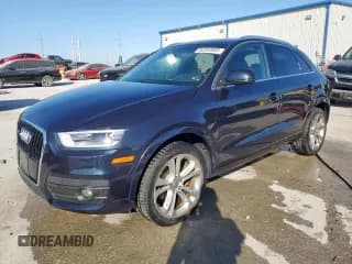 ✅ 2015 Audi Q3 Premium Plus • VIN: WA1EFCFS9FR004285 • Lot: 92302005. Wystawiony na Copart z przebiegiem 76 012 mil. Bezpłatny archiwum sprzedaży aukcyjnych z USA i szczegółowy raport historii pojazdu na DreamBid. Zdjęcie 1.