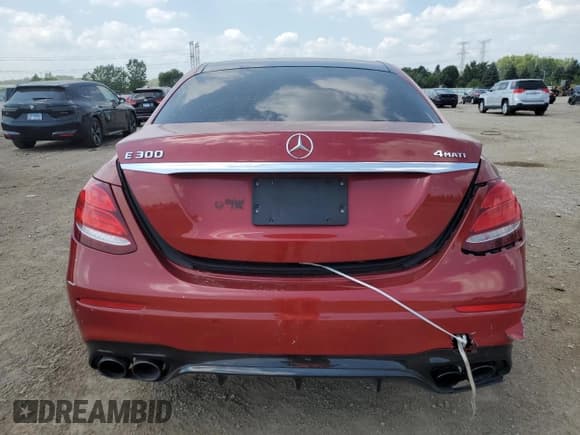 ✅ 2017 Mercedes-Benz E 300 Luxury • VIN: WDDZF4KB8HA252408 • Лот: 68177615. Опубликован ранее на Copart с пробегом 96 970 миль. Бесплатный доступ к архиву аукционных продаж из США и подробный отчёт об истории автомобиля на DreamBid. Изображение 6.