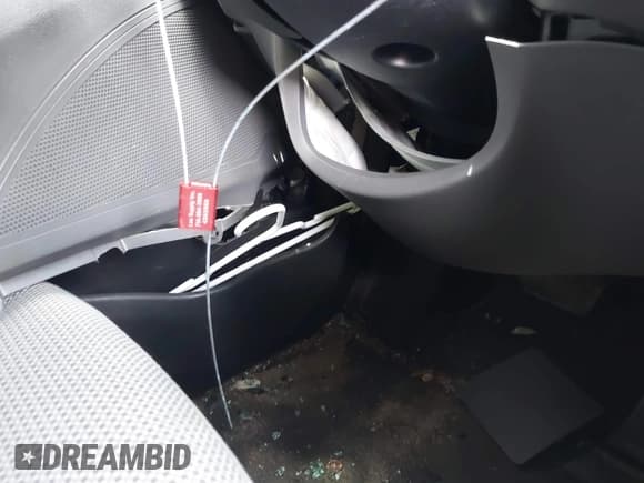 ✅ 2013 Hyundai Sonata GLS • VIN: 5NPEB4AC2DH694859 • Lot: 39503794. Listed on IAAI with 129,643 mi. Free auction sales archive from the USA and detailed vehicle history report at DreamBid. Image 13.