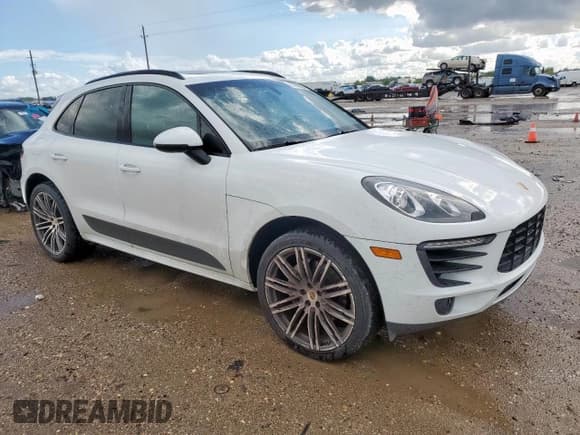 ✅ 2015 Porsche Macan S • VIN: WP1AB2A54FLB59825 • Lot: 82106285. Listed on Copart with 116,412 mi. Free auction sales archive from the USA and detailed vehicle history report at DreamBid. Image 4.