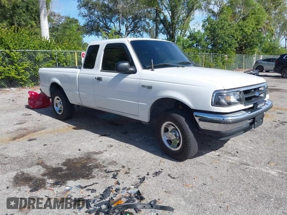 ✅ 1995 Ford Ranger Splash • VIN: 1FTCR14X0STA20749 • Lot: 43816270. Listed on IAAI with 82,505 mi. Free auction sales archive from the USA and detailed vehicle history report at DreamBid. Image 1.