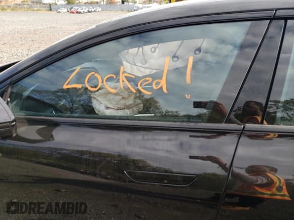 ✅ 2024 Lucid Air Pure • VIN: 50EA1PGA2RA008886 • Lot: 73949694. Wystawiony na Copart z przebiegiem Nie podano. Bezpłatny archiwum sprzedaży aukcyjnych z USA i szczegółowy raport historii pojazdu na DreamBid. Zdjęcie 7.