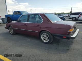 ✅ 1984 BMW 5 Series • VIN: WBADB7404E1192388 • Lot: 60302465. Wystawiony na Copart z przebiegiem 137 982 mil. Bezpłatny archiwum sprzedaży aukcyjnych z USA i szczegółowy raport historii pojazdu na DreamBid. Zdjęcie 2.