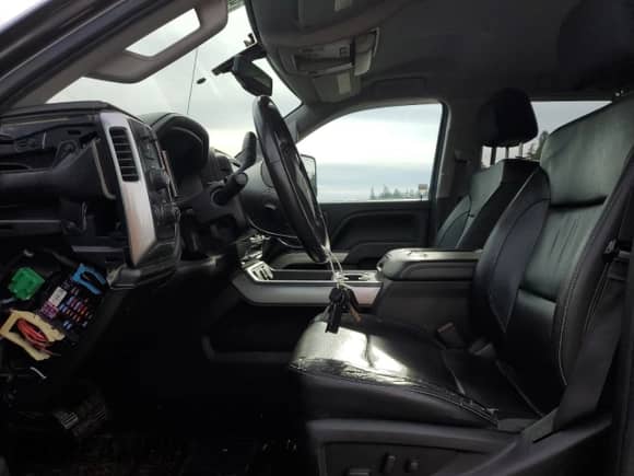 2016 Chevrolet Silverado 2500HD LTZ с VIN 1GC1KWE88GF103710, выставлен на аукционе Copart как лот 90740265 с пробегом 147 370 миль миль и Списание • Salvage title. История ставок и продаж доступна на DreamBid. Изображение 7.