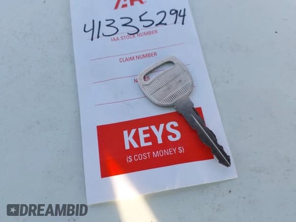 ✅ 2005 Saturn VUE • VIN: 5GZCZ53405S831295 • Lot: 41335294. Wystawiony na IAAI z przebiegiem 249 998 mil. Bezpłatny archiwum sprzedaży aukcyjnych z USA i szczegółowy raport historii pojazdu na DreamBid. Zdjęcie 11.