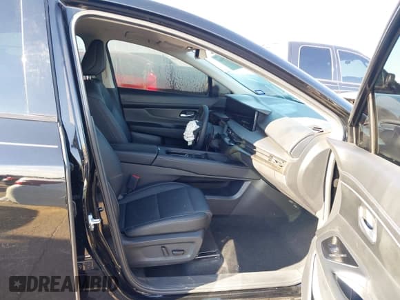 ✅ 2025 Nissan Murano SV • VIN: 5N1AZ3BJ7SC107545 • Lot: 43355166. Listed on IAAI with 1,366 mi. Free auction sales archive from the USA and detailed vehicle history report at DreamBid. Image 5.