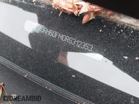 ✅ 2024 Volvo S60 Ultimate Dark Theme • VIN: 7JRH60FM0RG312353 • Lot: 42538428. Listed on IAAI with 5,830 mi. Free auction sales archive from the USA and detailed vehicle history report at DreamBid. Image 9.