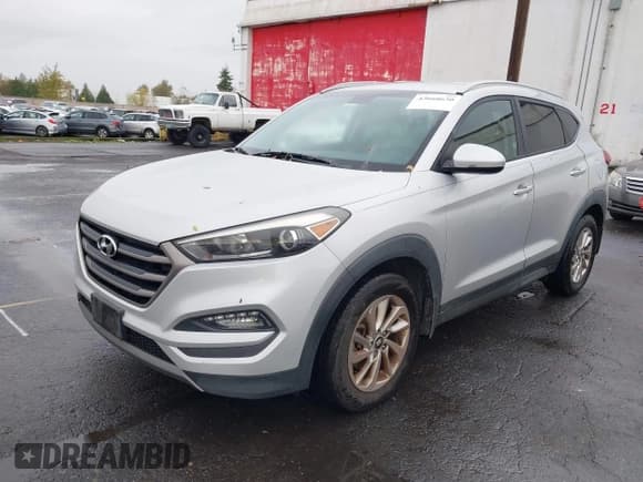 ✅ 2016 Hyundai Tucson Limited • VIN: KM8J33A20GU233551 • Лот: 43660630. Опубликован ранее на IAAI с пробегом 96 709 миль. Бесплатный доступ к архиву аукционных продаж из США и подробный отчёт об истории автомобиля на DreamBid. Изображение 17.