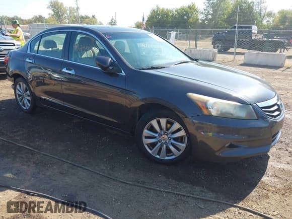 ✅ 2011 Honda Accord EX-L • VIN: 1HGCP3F87BA004911 • Lot: 43255495. Wystawiony na IAAI z przebiegiem 273 006 mil. Bezpłatny archiwum sprzedaży aukcyjnych z USA i szczegółowy raport historii pojazdu na DreamBid. Zdjęcie 1.