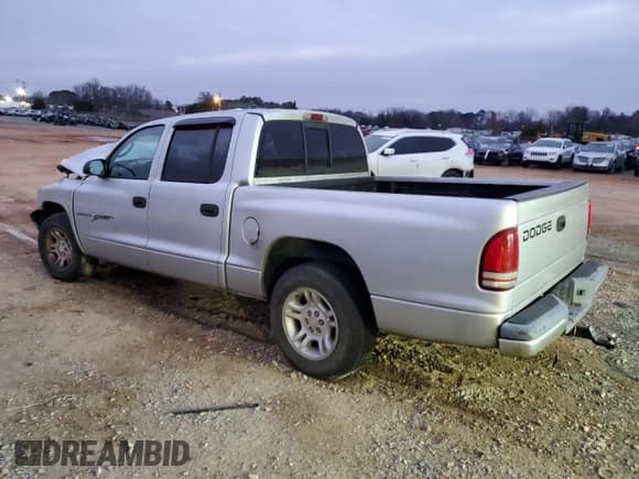 ✅ 2001 Dodge Dakota Sport • VIN: 1B7HL2AXX1S289489 • Lot: 87668325. Wystawiony na Copart z przebiegiem 210 385 mil. Bezpłatny archiwum sprzedaży aukcyjnych z USA i szczegółowy raport historii pojazdu na DreamBid. Zdjęcie 2.