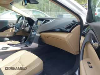 2017 Hyundai Azera Limited z VIN KMHFH4JG8HA591542, wystawiony jako IAAI lot #42020982 z przebiegiem 75 174 mil mil oraz . Historia ofert i sprzedaży dostępna na DreamBid. Obrazek 5.