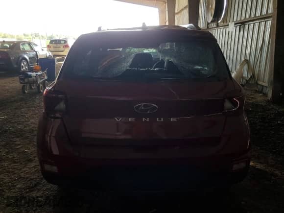 2022 Hyundai Venue SEL z VIN KMHRC8A33NU186943, wystawiony jako Copart lot #66745044 z przebiegiem 48 107 mil mil oraz Szkoda całkowita • Salvage title. Historia ofert i sprzedaży dostępna na DreamBid. Obrazek 6.