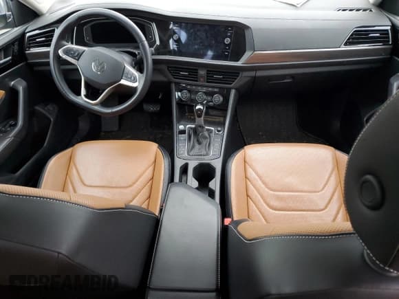 ✅ 2022 Volkswagen Jetta SEL • VIN: 3VWGM7BU5NM031743 • Лот: 44252355. Опубликован ранее на Copart с пробегом Не указан. Бесплатный доступ к архиву аукционных продаж из США и подробный отчёт об истории автомобиля на DreamBid. Изображение 8.