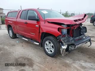 ✅ 2019 Toyota Tundra SR5 • VIN: 5TFUW5F13KX811010 • Lot: 42584791. Wystawiony na IAAI z przebiegiem 71 925 mil. Bezpłatny archiwum sprzedaży aukcyjnych z USA i szczegółowy raport historii pojazdu na DreamBid. Zdjęcie 1.