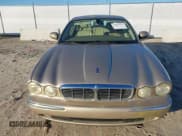 ✅ 2005 Jaguar XJ 8 LWB • VIN: SAJWA79C45SG46820 • Lot: 43825715. Wystawiony na IAAI z przebiegiem 176 203 mil. Bezpłatny archiwum sprzedaży aukcyjnych z USA i szczegółowy raport historii pojazdu na DreamBid. Zdjęcie 17.