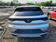 ✅ 2024 VinFast VF 8 Plus • VIN: RLLV1AFA8RH008957 • Lot: 71593175. Wystawiony na Copart z przebiegiem 5 529 mil. Bezpłatny archiwum sprzedaży aukcyjnych z USA i szczegółowy raport historii pojazdu na DreamBid. Zdjęcie 6.