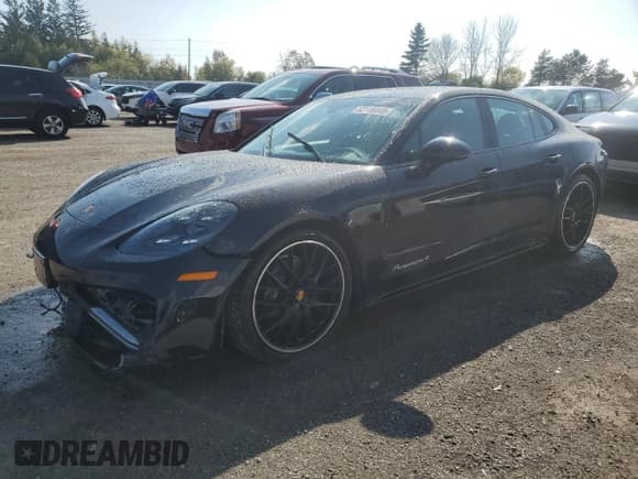 ✅ 2022 Porsche Panamera • VIN: WP0AJ2A76NL102076 • Лот: 82116445. Опубликован ранее на Copart с пробегом 76 712 миль. Бесплатный доступ к архиву аукционных продаж из США и подробный отчёт об истории автомобиля на DreamBid. Изображение 1.