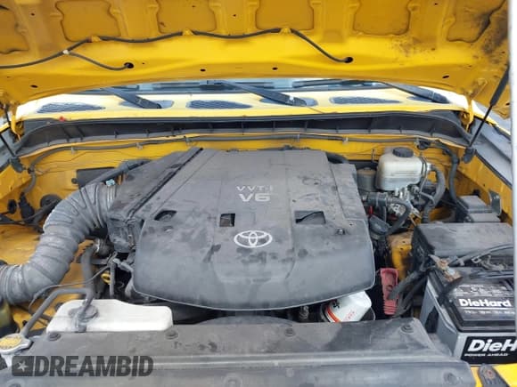 ✅ 2007 Toyota FJ Cruiser • VIN: JTEZU11F770009563 • Lot: 42472441. Wystawiony na IAAI z przebiegiem 175 131 mil. Bezpłatny archiwum sprzedaży aukcyjnych z USA i szczegółowy raport historii pojazdu na DreamBid. Zdjęcie 10.