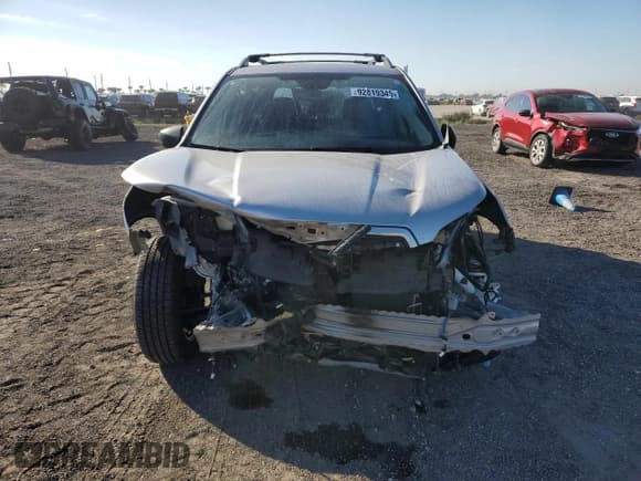 ✅ 2019 Subaru Forester • VIN: JF2SKACC6KH413710 • Lot: 92819345. Wystawiony na Copart z przebiegiem 71 478 mil. Bezpłatny archiwum sprzedaży aukcyjnych z USA i szczegółowy raport historii pojazdu na DreamBid. Zdjęcie 5.