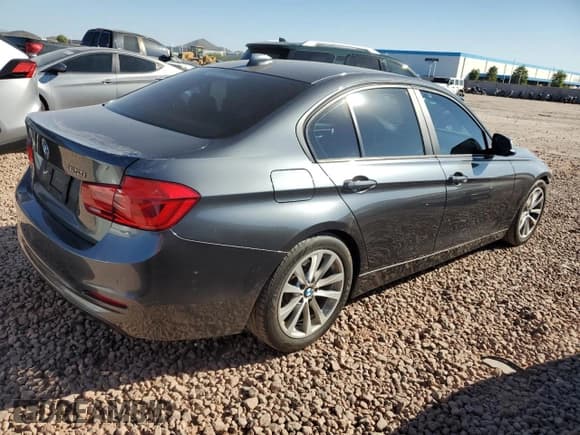 ✅ 2017 BMW 3 Series 320i xDrive • VIN: WBA8E5G51HNU42204 • Lot: 91909355. Listed on Copart with 97,384 mi. Free auction sales archive from the USA and detailed vehicle history report at DreamBid. Image 3.